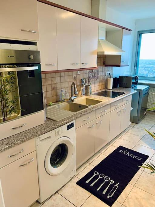 Grand Appartement 2 Chambres 5 Pers Max, Vue Panoramique Avec Parking Mulhouse Ngoại thất bức ảnh